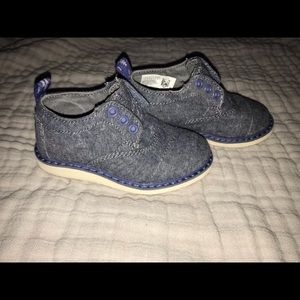 Toms Shoes